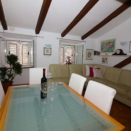 Princess Dora's Appartement